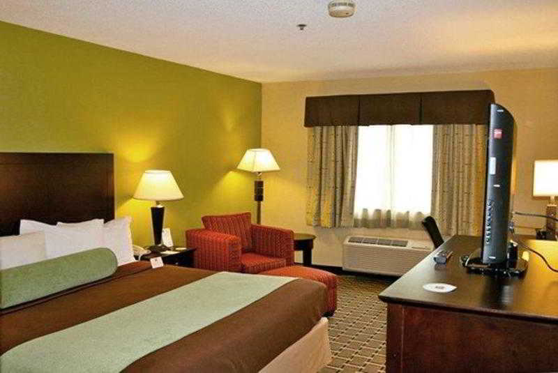 Western Executive Hotel 3*