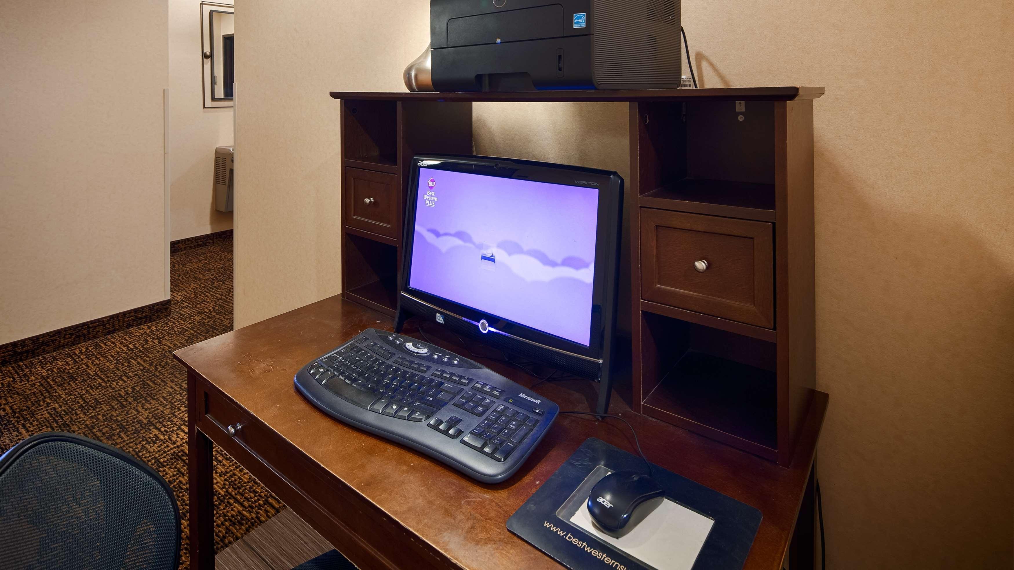 Western Executive Hotel 3*