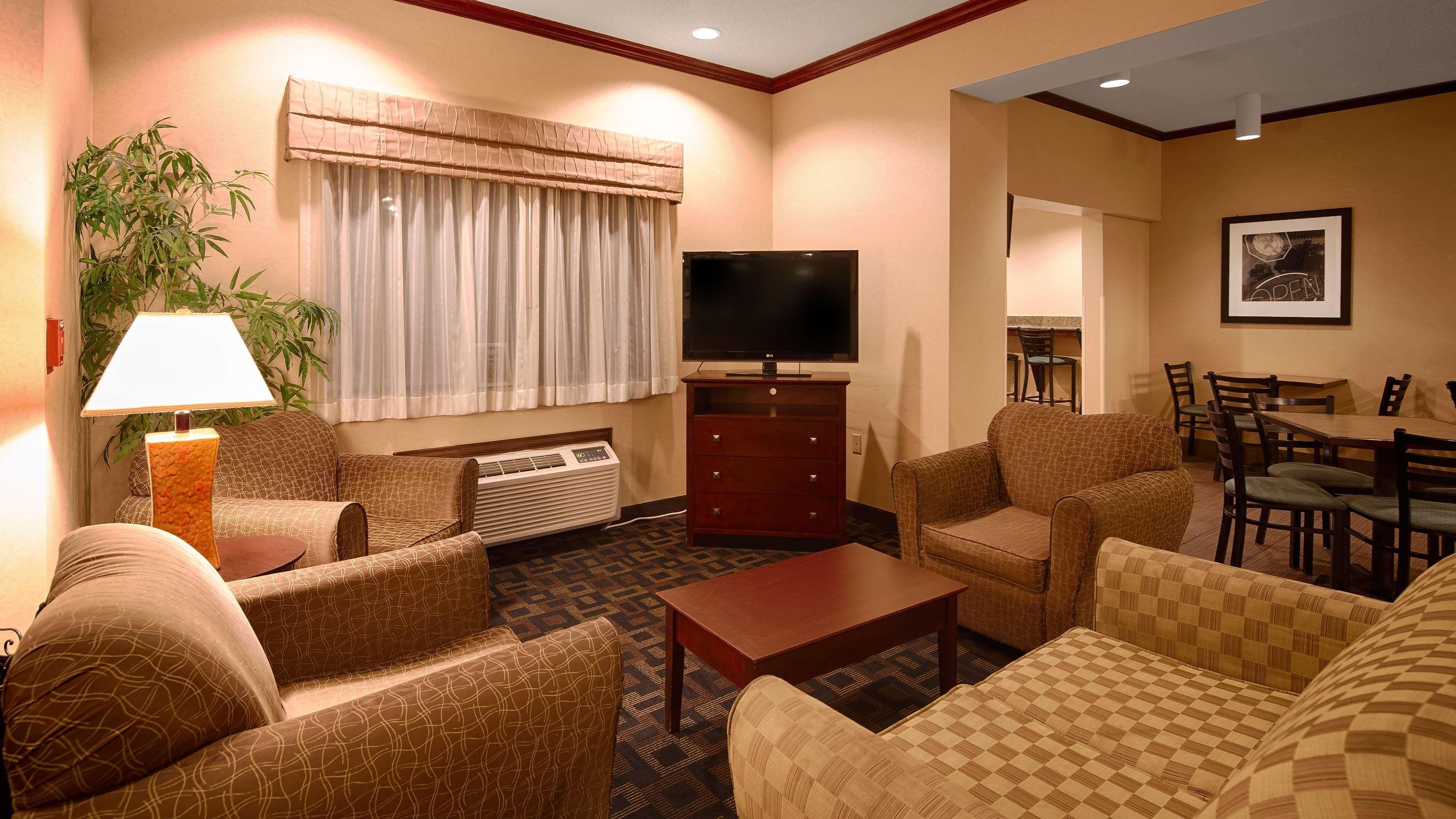 Hotel Western Executive St. Marys