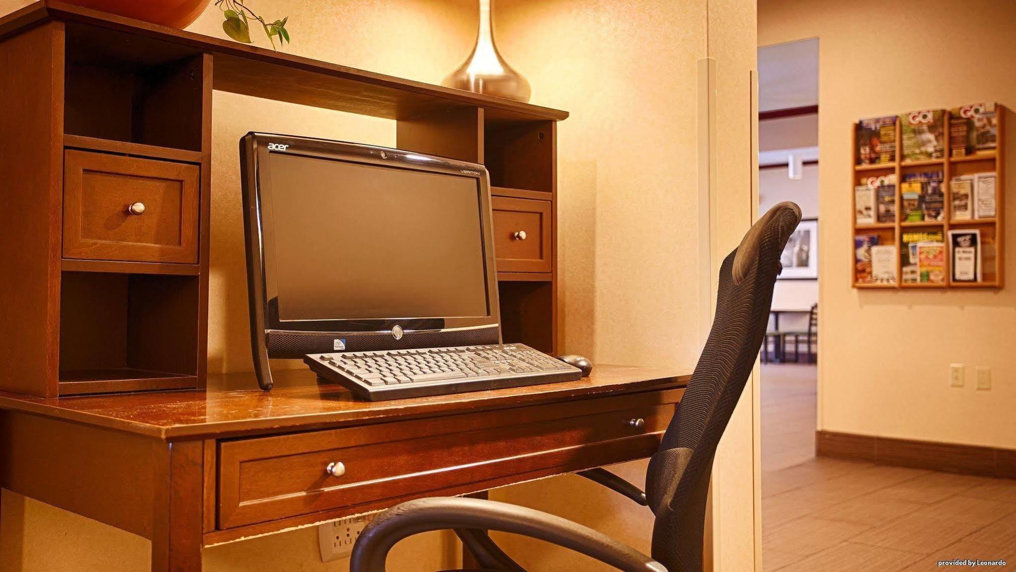 Western Executive 3*